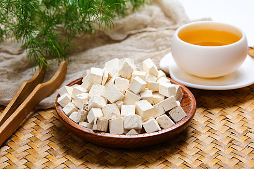 葛根：保護心腦血管，養(yǎng)肝護肝！作用全面的中藥本草